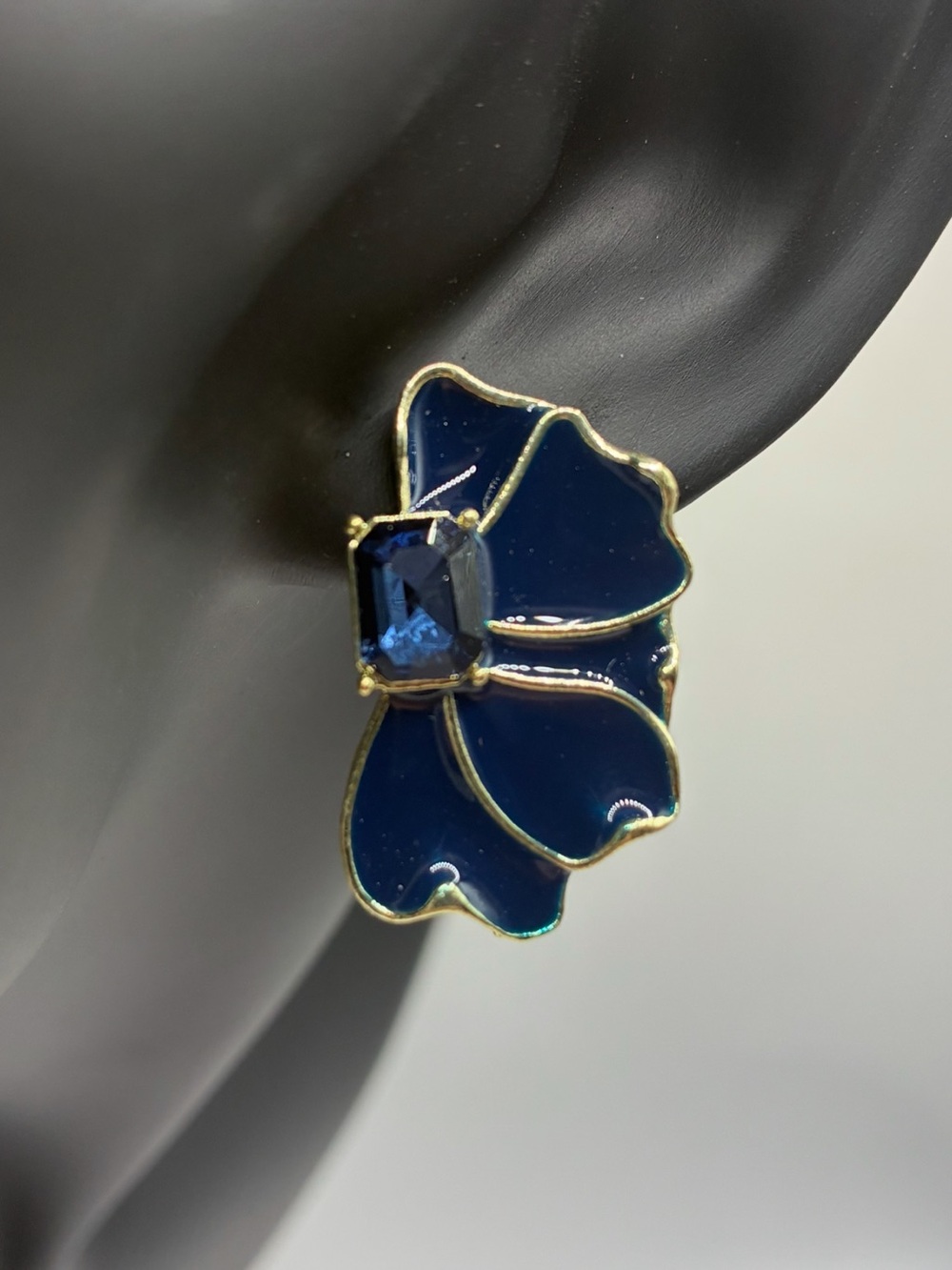 Fashion Jewelry Deep Blue Floral Crystal Earrings